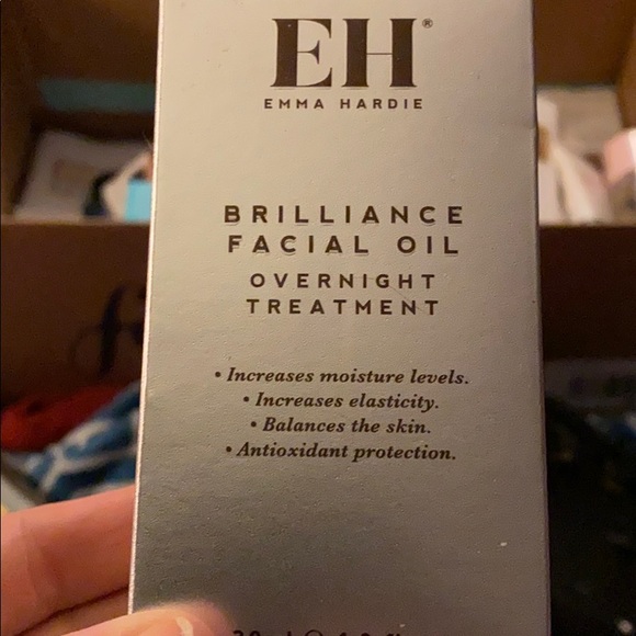 BNIB EH facial oil - Picture 1 of 1